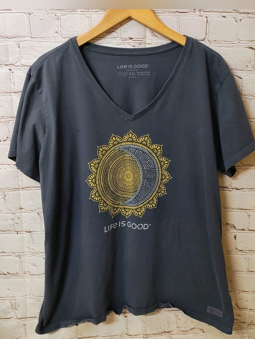 Life is Good XXL Celestial Sun Moon V Neck Crusher Sun Fade Tee Shirt Lounge Sof